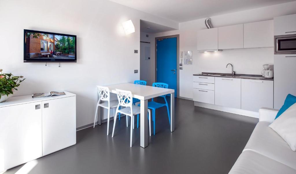 Gardabike Residence Torbole Sul Garda Oda fotoğraf